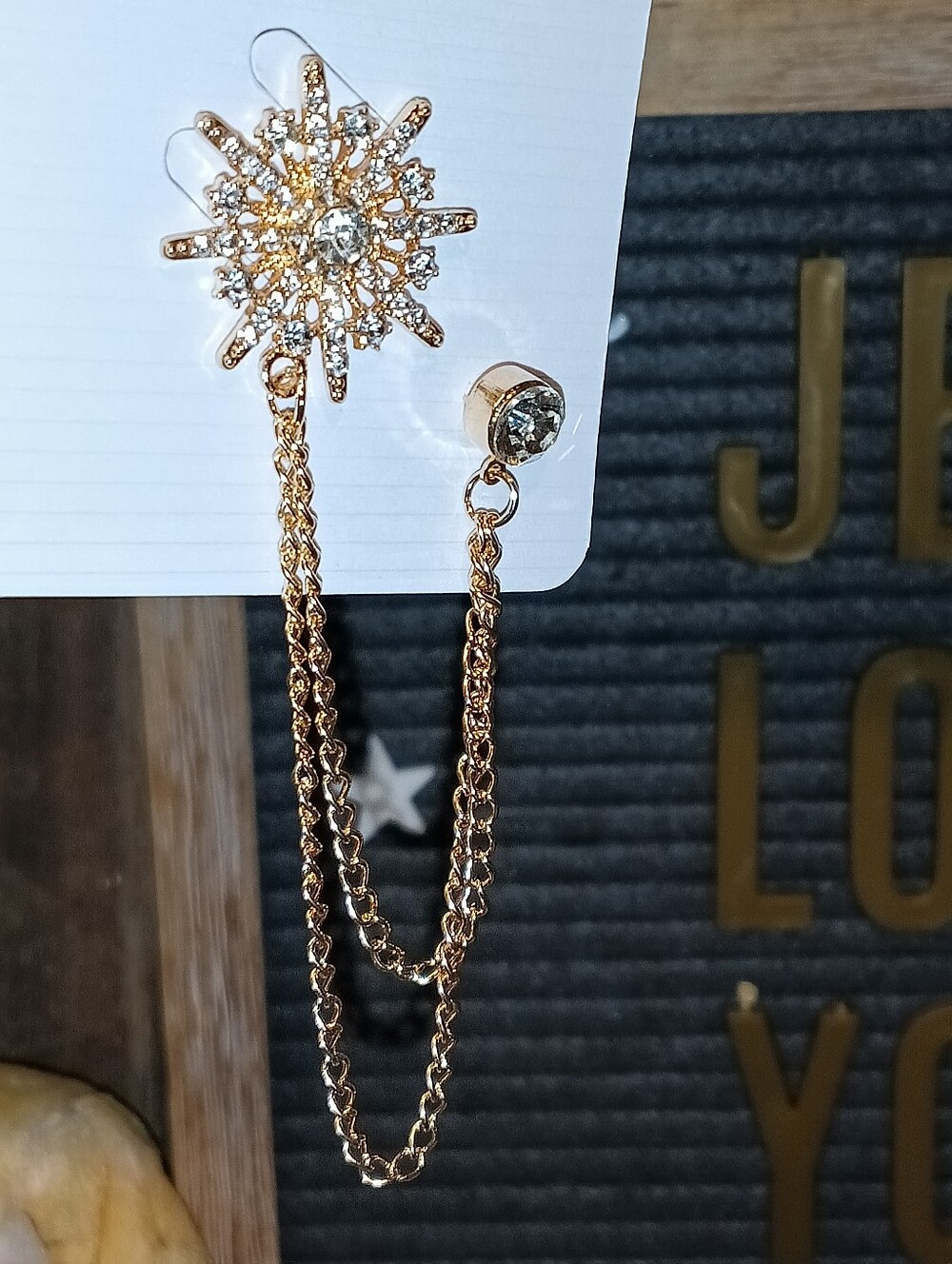 Very Pretty Brooch - Picture 3 of 9
